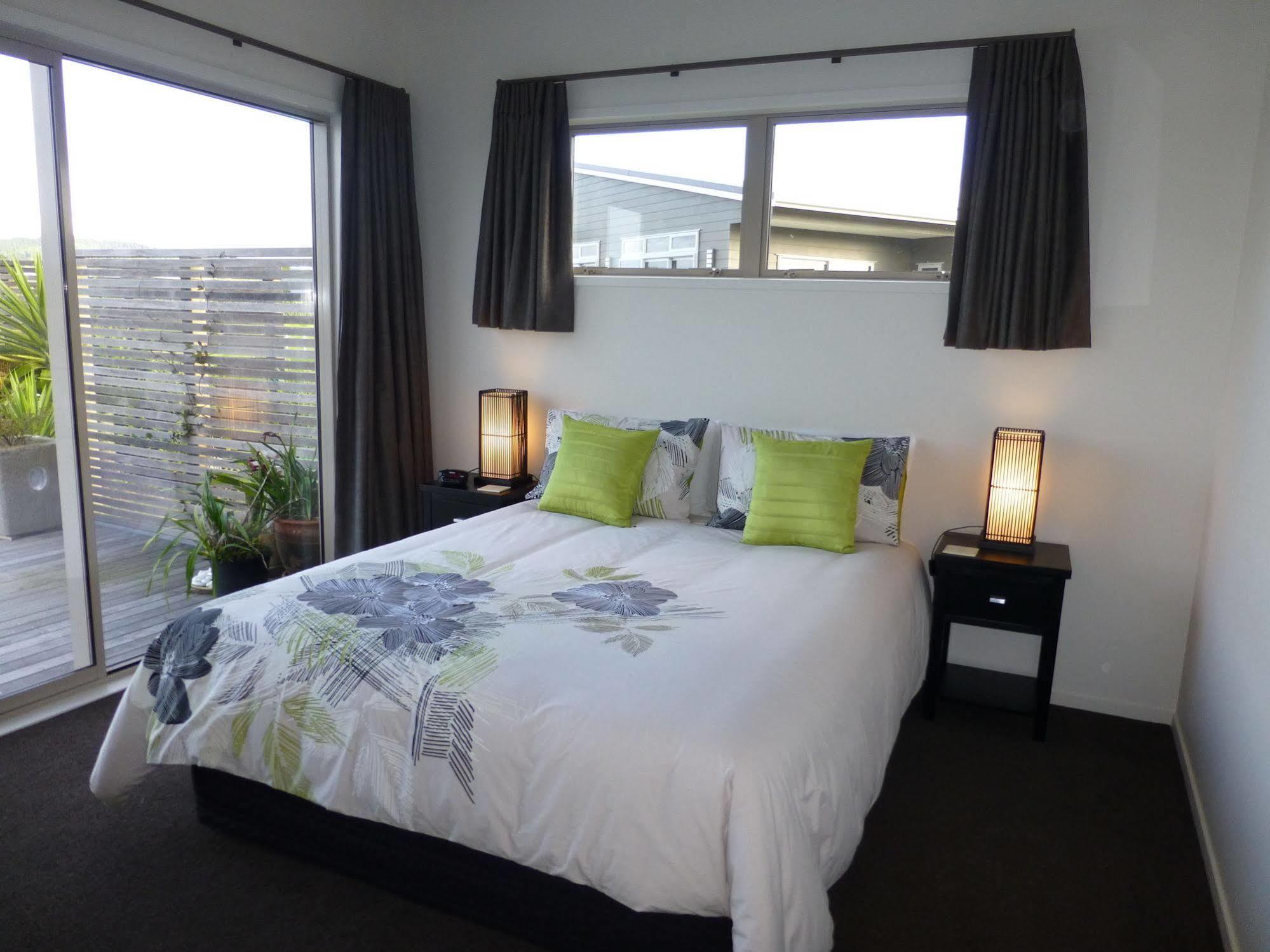 Harbour Drive B&B Matarangi Exterior photo